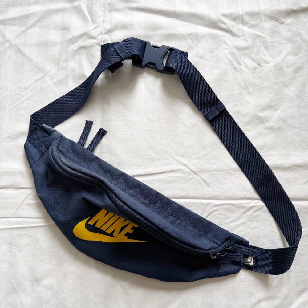 Nike Navy Blue Belt Bag